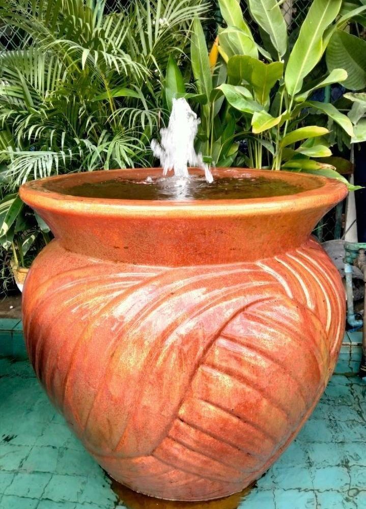 Overflowing water jar, weave pattern, orange tone