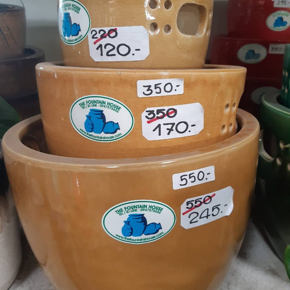 Flat surface ceramic planter with handle