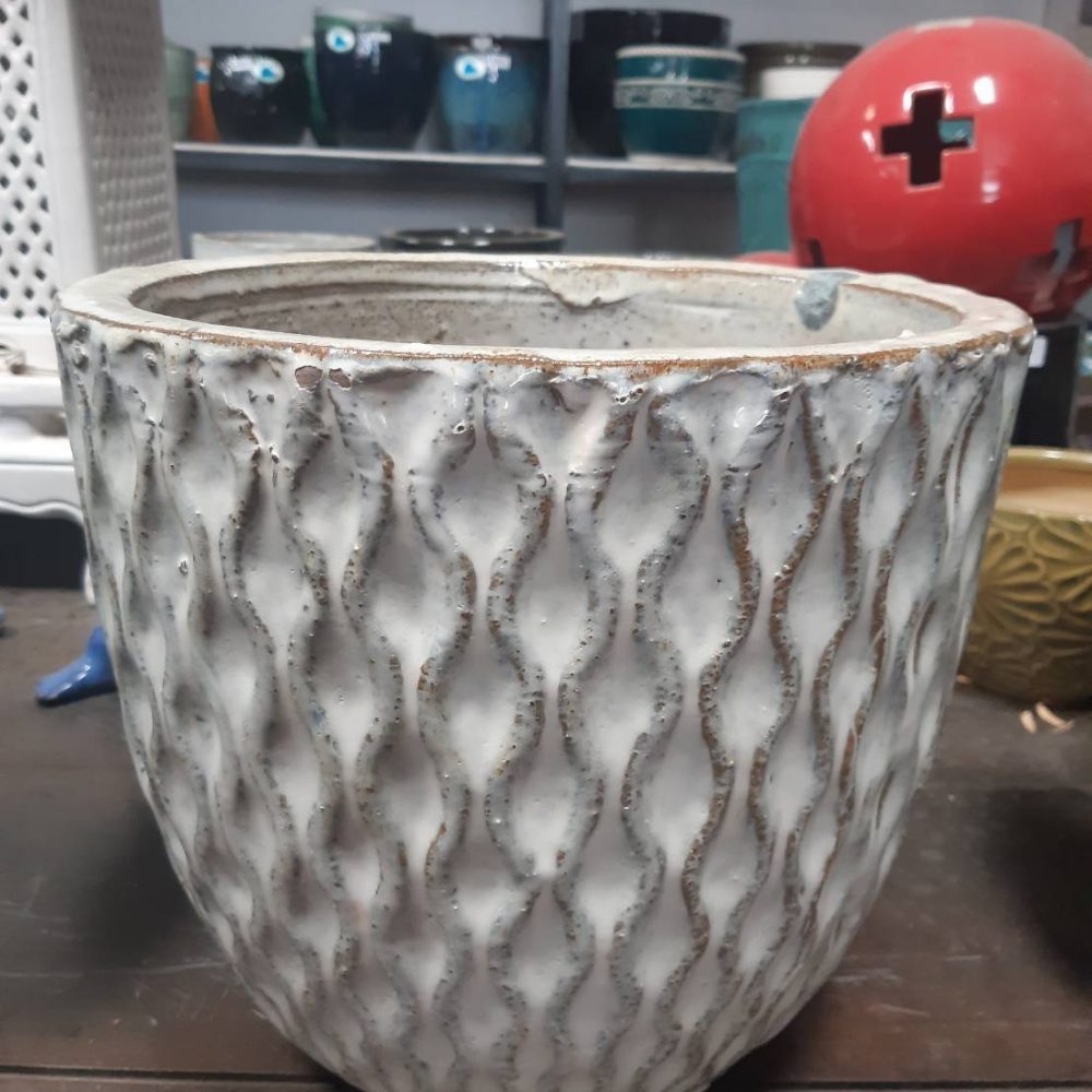 Curve pattern ceramic planter